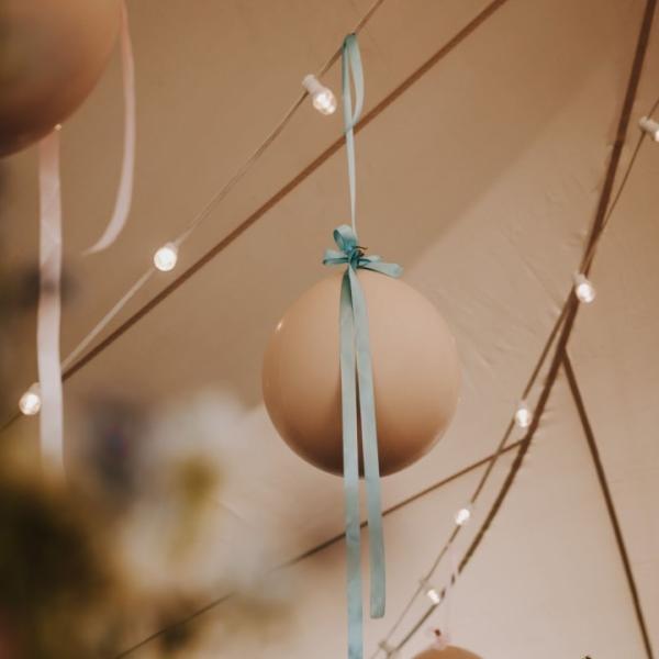 Latex XL Helium Ballon Met Tassels