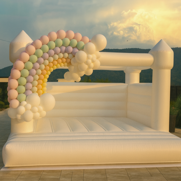 Springkasteel ballondecoratie 